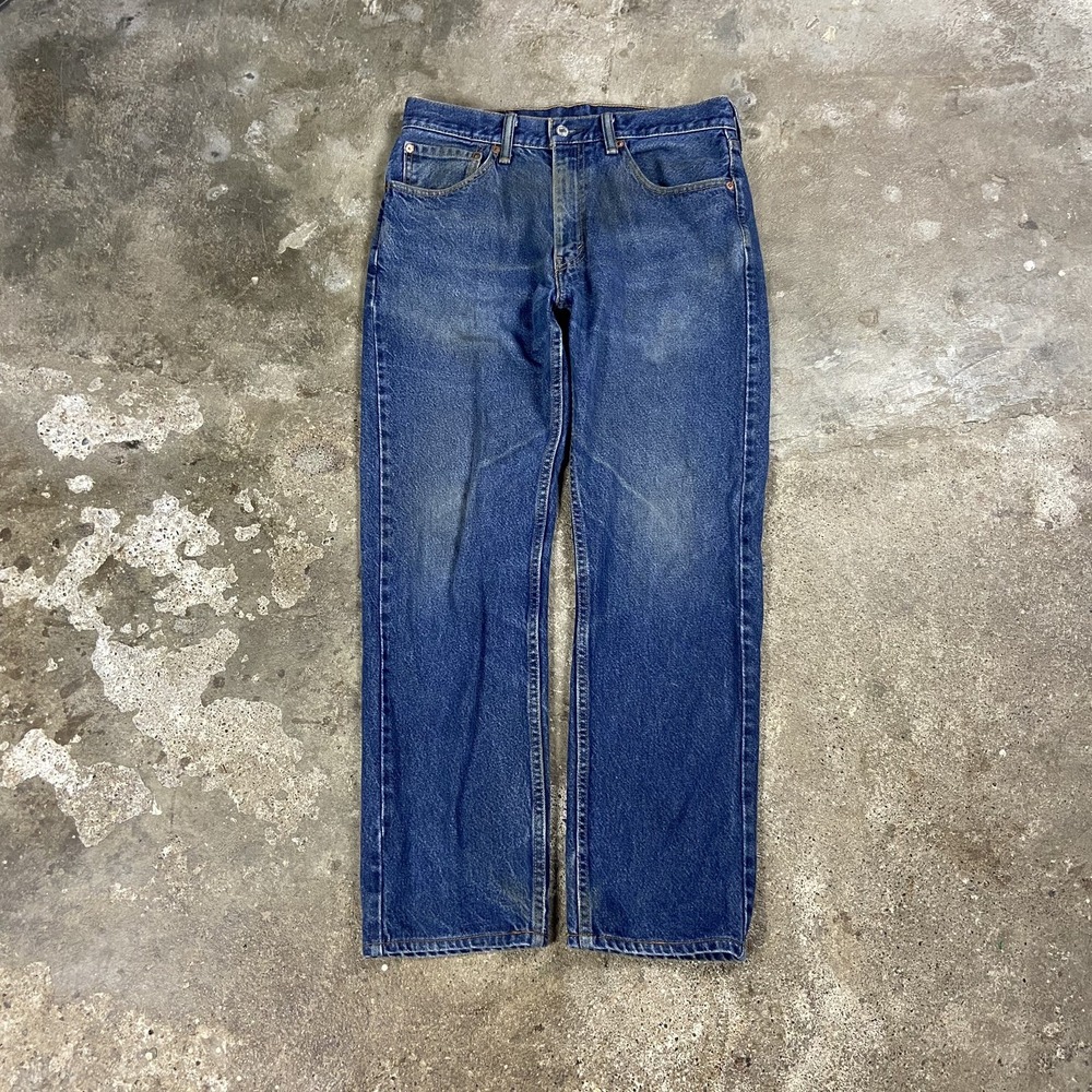 Levi's 505 Jeans Size 32x34 Blue Denim Medium Wash Classic Straight Leg Fit